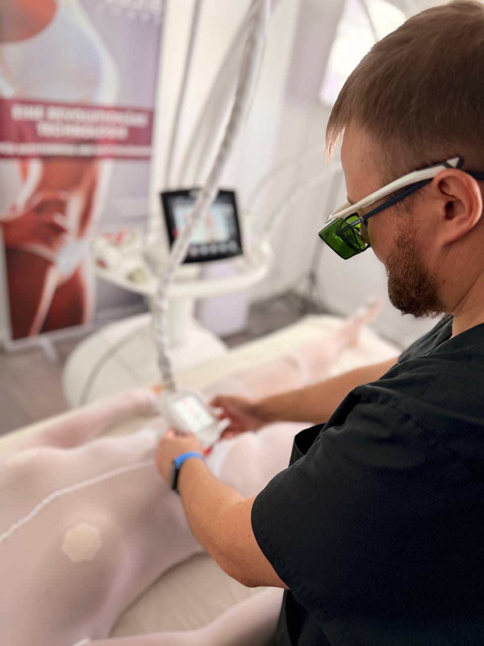 Yuliia Cheporska Studio München – Kosmetikgeräte